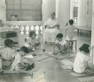Historical Montessori classroom pic